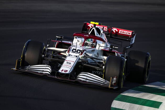 Formel 1, GP Saudi-Arabien in Dschidda 99 GIOVINAZZI Antonio (ita), Alfa Romeo Racing ORLEN C41, action during the Formula 1 stc Saudi Arabian Grand Prix 2021, 21th round of the 2021 FIA Formula One World Championship, WM, Weltmeisterschaft from December 3 to 5, 2021 on the Jeddah Corniche Circuit, in Jeddah, Saudi Arabia - F1 - SAUDI ARABIAN GRAND PRIX 2021 DPPI Panoramic  00121043_FG0O0397.JPG
