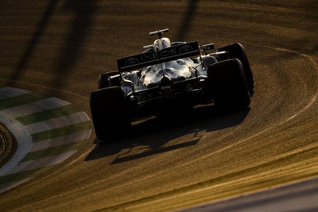 Formel 1, GP Saudi-Arabien in Dschidda 44 HAMILTON Lewis (gbr), Mercedes AMG F1 GP W12 E Performance, action during the Formula 1 stc Saudi Arabian Grand Prix 2021, 21th round of the 2021 FIA Formula One World Championship, WM, Weltmeisterschaft from December 3 to 5, 2021 on the Jeddah Corniche Circuit, in Jeddah, Saudi Arabia - F1 - SAUDI ARABIAN GRAND PRIX 2021 DPPI Panoramic  00121043_FG0O0600.JPG
