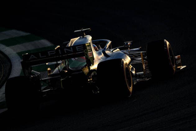 14 ALONSO Fernando (spa), Alpine F1 A521, action during the Formula 1 stc Saudi Arabian Grand Prix 2021, 21th round of the 2021 FIA Formula One World Championship, WM, Weltmeisterschaft from December 3 to 5, 2021 on the Jeddah Corniche Circuit, in Jeddah, Saudi Arabia - F1 - SAUDI ARABIAN GRAND PRIX 2021 DPPI Panoramic  00121043_FG0O0696.JPG