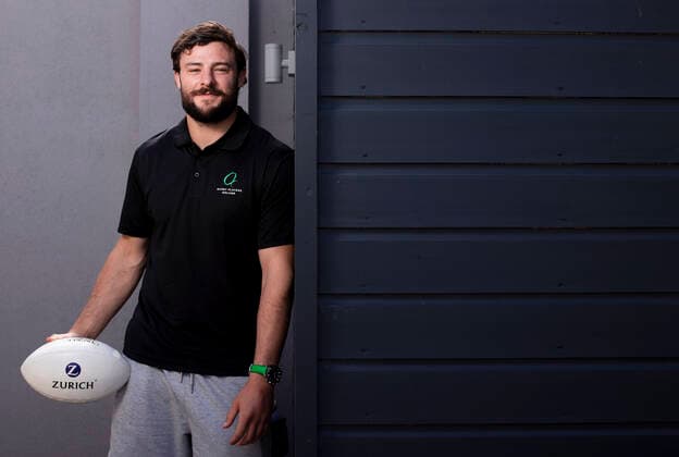 Rugby, Fotoshooting mit Player of the Year Award Gewinner Robbie Henshaw und Dorothy Wall *UNDER STRICT EMBARGO UNTIL FRIDAY DECEMBER 3RD AT 15:00PM* EDITORIAL USE ONLY 2021 Zurich Men™s & Women s Players™ Player of the Year Award Winners Announced 3 12 2021 Pictured is Robbie Henshaw who today was announced at the winner of the 2021 Zurich Men™s Players™ Player of the Year Award. Henshaw™s form last season saw him nominated for the Six Nations Player of the Tournament, while he was also a central feature of the Lions tour to South Africa in the summer. He wins the award ahead of Connacht™s Tom Daly and his fellow Lions tourists Tadhg Beirne and Iain Henderson. Robbie Henshaw 3 12 2021  Copyright: x INPHO TommyxDicksonx B48I9829