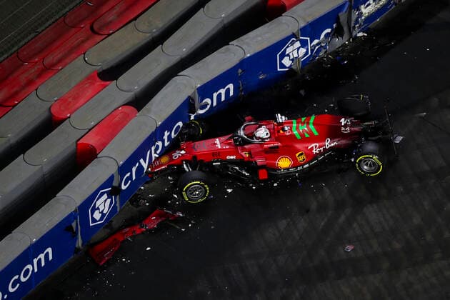 16 LECLERC Charles (mco), Scuderia Ferrari SF21, crash, accident, during the Formula 1 stc Saudi Arabian Grand Prix 2021, 21th round of the 2021 FIA Formula One World Championship, WM, Weltmeisterschaft from December 3 to 5, 2021 on the Jeddah Corniche Circuit, in Jeddah, Saudi Arabia - F1 - SAUDI ARABIAN GRAND PRIX 2021 DPPI Panoramic  00121043_FG0O1586.JPG