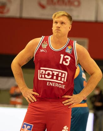 03 12 2021, xsltx, Basketball BBL Bundesliga, Giessen 46ers ratiopharm ulm emspor, v l Johannes Lischka Small Forward Power Forward Jobstairs Giessen 46ers DFL DFB REGULATIONS PROHIBIT ANY USE OF PHOTOGRAPHS as IMAGE SEQUENCES and or QUASI VIDEO Giessen