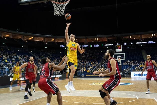 Basketball Berlin 03 12 2021 Season 2021 2022 Euroleague Regular Season Alba Berlin AX Armani Exchange Milan Luke Sikma Alba Berlin, No 43 Kyle Hines Milan, No 42 Luigi Datome Milan, No 70
