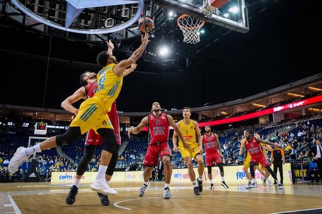 Basketball Berlin 03 12 2021 Season 2021 2022 Euroleague Regular Season Alba Berlin AX Armani Exchange Milan Johannes Thiemann Alba Berlin, No 32 Giampolo Ricci Milan, No 17