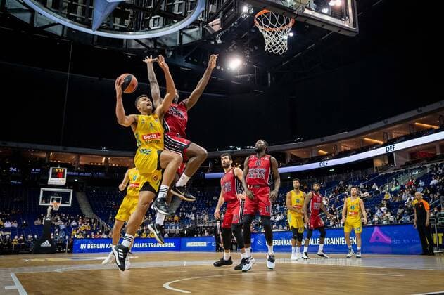 Basketball Berlin 03 12 2021 Season 2021 2022 Euroleague Regular Season Alba Berlin AX Armani Exchange Milan Oscar Da Silva Alba Berlin, No 01 Paul Biligha Milan, No 19