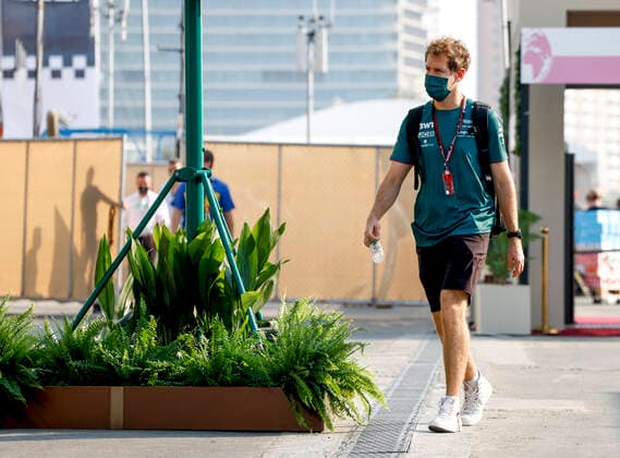5 Sebastian Vettel GER, Aston Martin Cognizant F1 Team , F1 Grand Prix of Saudi Arabia at Jeddah Corniche Circuit on December 4, 2021 in Jeddah, Saudi Arabia Photo by HOCH ZWEI Jeddah Saudi Arabia