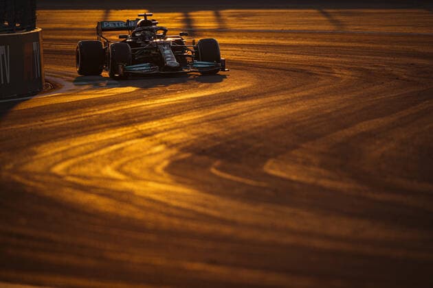 44 HAMILTON Lewis (gbr), Mercedes AMG F1 GP W12 E Performance, action during the Formula 1 stc Saudi Arabian Grand Prix 2021, 21th round of the 2021 FIA Formula One World Championship, WM, Weltmeisterschaft from December 3 to 5, 2021 on the Jeddah Corniche Circuit, in Jeddah, Saudi Arabia - F1 - SAUDI ARABIAN GRAND PRIX 2021 DPPI Panoramic  00121043_FG0O1739.JPG