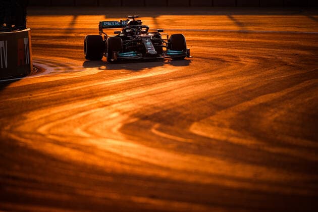 44 HAMILTON Lewis (gbr), Mercedes AMG F1 GP W12 E Performance, action during the Formula 1 stc Saudi Arabian Grand Prix 2021, 21th round of the 2021 FIA Formula One World Championship, WM, Weltmeisterschaft from December 3 to 5, 2021 on the Jeddah Corniche Circuit, in Jeddah, Saudi Arabia - F1 - SAUDI ARABIAN GRAND PRIX 2021 DPPI Panoramic  20211204_GOODEN_FG0O1768