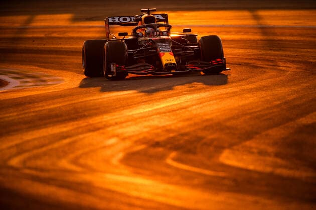 33 VERSTAPPEN Max (nld), Red Bull Racing Honda RB16B, action during the Formula 1 stc Saudi Arabian Grand Prix 2021, 21th round of the 2021 FIA Formula One World Championship, WM, Weltmeisterschaft from December 3 to 5, 2021 on the Jeddah Corniche Circuit, in Jeddah, Saudi Arabia - F1 - SAUDI ARABIAN GRAND PRIX 2021 DPPI Panoramic  20211204_GOODEN_FG0O1870