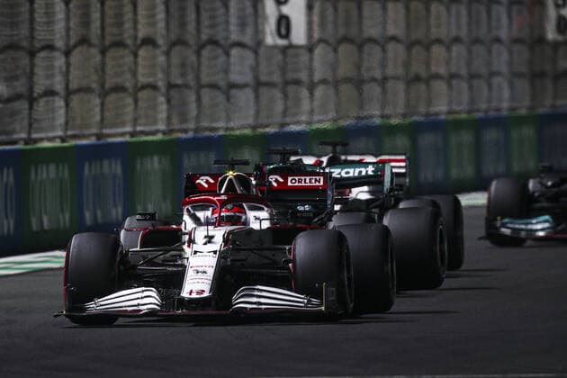 07 RAIKKONEN Kimi (fin), Alfa Romeo Racing ORLEN C41, action during the Formula 1 stc Saudi Arabian Grand Prix 2021, 21th round of the 2021 FIA Formula One World Championship, WM, Weltmeisterschaft from December 3 to 5, 2021 on the Jeddah Corniche Circuit, in Jeddah, Saudi Arabia - F1 - SAUDI ARABIAN GRAND PRIX 2021 DPPI Panoramic  00121043_FG0O2629.JPG