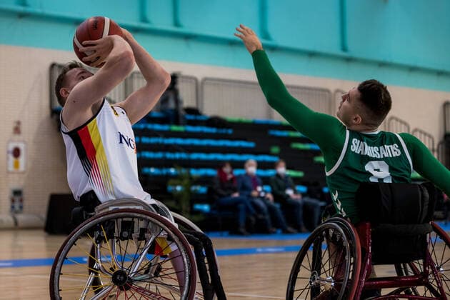 European Championship Wheelchair Basketball 04 12 2021 MADRID, SPAIN 4 December Wheelchair Basketball, Germany vs Lithuania Men, on Day 1 of the European Championship Wheelchair Basketball on 04 12 2021 at Polid Municipal Francisco Fernandez Ochoa in Madrid, Spain Jan Haller Germany, 10 , Erikas Siaurusaitis Lithuania, 8 Copyright: xBEAUTIFULxSPORTS Wunderlx