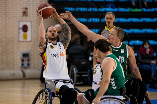 European Championship Wheelchair Basketball 04 12 2021 MADRID, SPAIN 4 December Wheelchair Basketball, Germany vs Lithuania Men, on Day 1 of the European Championship Wheelchair Basketball on 04 12 2021 at Polid Municipal Francisco Fernandez Ochoa in Madrid, Spain Joe Bestwick Germany, 8 , Saulius Kulboka Lithuania, 16 Copyright: xBEAUTIFULxSPORTS Wunderlx