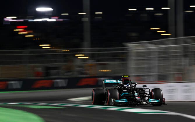 77 Valtteri Bottas FIN, Mercedes AMG Petronas F1 Team , F1 Grand Prix of Saudi Arabia at Jeddah Corniche Circuit on December 4, 2021 in Jeddah, Saudi Arabia Photo by HOCH ZWEI Jeddah Saudi Arabia