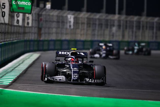 10 GASLY Pierre (fra), Scuderia AlphaTauri Honda AT02, action during the Formula 1 stc Saudi Arabian Grand Prix 2021, 21th round of the 2021 FIA Formula One World Championship, WM, Weltmeisterschaft from December 3 to 5, 2021 on the Jeddah Corniche Circuit, in Jeddah, Saudi Arabia - F1 - SAUDI ARABIAN GRAND PRIX 2021 DPPI Panoramic  20211204_GOODEN_FG0O2353