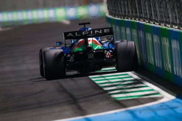 14 ALONSO Fernando (spa), Alpine F1 A521, action during the Formula 1 stc Saudi Arabian Grand Prix 2021, 21th round of the 2021 FIA Formula One World Championship, WM, Weltmeisterschaft from December 3 to 5, 2021 on the Jeddah Corniche Circuit, in Jeddah, Saudi Arabia - F1 - SAUDI ARABIAN GRAND PRIX 2021 DPPI Panoramic  20211204_GOODEN_FG0O2569