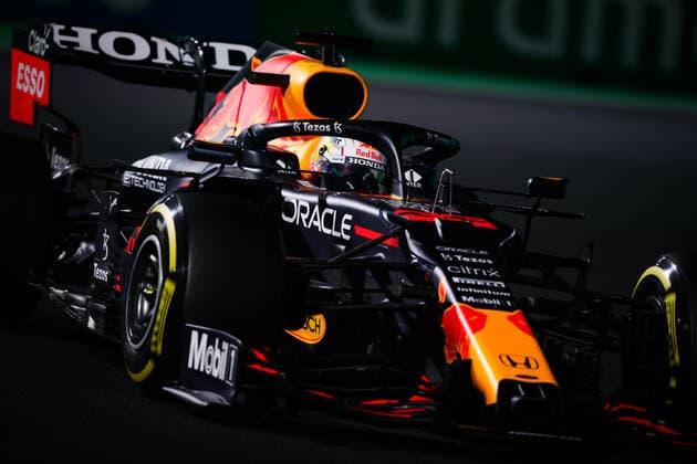 33 VERSTAPPEN Max (nld), Red Bull Racing Honda RB16B, action during the Formula 1 stc Saudi Arabian Grand Prix 2021, 21th round of the 2021 FIA Formula One World Championship, WM, Weltmeisterschaft from December 3 to 5, 2021 on the Jeddah Corniche Circuit, in Jeddah, Saudi Arabia - F1 - SAUDI ARABIAN GRAND PRIX 2021 DPPI Panoramic  20211204_GOODEN_FG0O2775