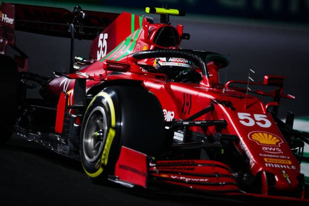 55 SAINZ Carlos (spa), Scuderia Ferrari SF21, action during the Formula 1 stc Saudi Arabian Grand Prix 2021, 21th round of the 2021 FIA Formula One World Championship, WM, Weltmeisterschaft from December 3 to 5, 2021 on the Jeddah Corniche Circuit, in Jeddah, Saudi Arabia - F1 - SAUDI ARABIAN GRAND PRIX 2021 DPPI Panoramic  20211204_GOODEN_FG0O2781