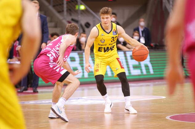 Telekom Baskets Bonn vs Bennet Hundt EWE Baskets Oldenburg easyCredit BBL 1 Bundesliga , 2021 2022 season , Main round matchday 9