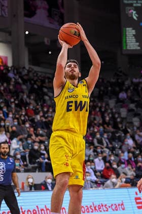 easyCredit BBL, Telekom Baskets Bonn vs EWE Baskets Oldenburg, 04 12 2021 Sebastian Herrera EWE Baskets Oldenburg, 7 , easyCredit BBL, Telekom Baskets Bonn vs EWE Baskets Oldenburg on 04 12 2021 at Telekom Dome Bonn, Bonn Nordrhein Westfalen Copyright: xBEAUTIFULxSPORTS Mueller-Laschetx
