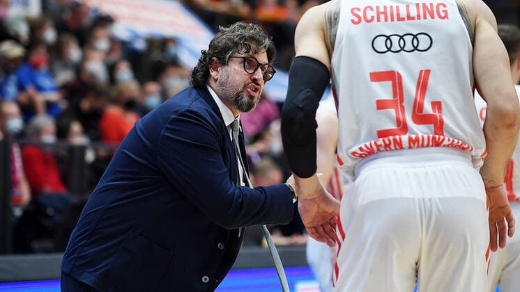 Basketball, 1 Bundesliga, 2021 2022 season, 9 match day, SYNTAINICS MBC Mitteldeutscher Basketball Club Weissenfels vs FC Bayern Muenchen Basketball 04 12 2021 Andrea Trinchieri Head Coach Bayern Muenchen gestures during the game Weissenfels vs FC Bayern Munich Basketball 04 12 2021 Weissenfels Saxony Anhalt Germany Stadthalle Weissenfels