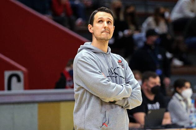 04 12 2021, xovx, Basketball 2 Bundesliga Pro B, Giessen 46ers Rackelos White Wings Hanau coach Patrick Unger Giessen 46ers Rackelos Giessen Sporthalle Ost Hessen Germany EN