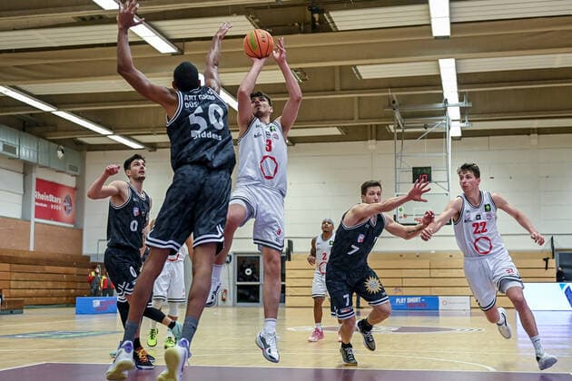 Barmer 2 Basketball Bundesliga ProB, Rheinstars Koeln vs ART Giants Leverkusen, 04 12 2021 Yannick Kneesch RheinStars Koeln 3 , Barmer 2 Basketball Bundesliga ProB, Rheinstars Koeln vs ART Giants Leverkusen on 04 12 2021 at ASV Koeln in Koeln Nordrhein Westfalen Copyright: xBEAUTIFULxSPORTS Mueller-Laschetx