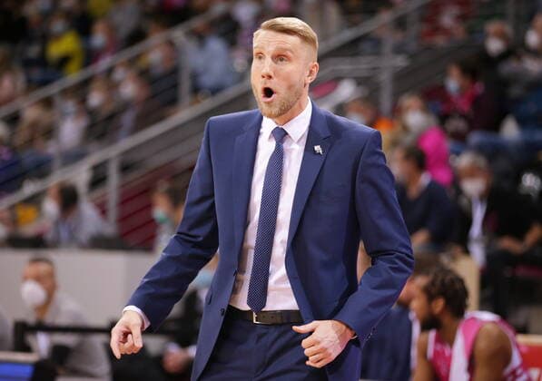 Coach Tuomas Iisalo Telekom Baskets Bonn vs EWE Baskets Oldenburg easyCredit BBL 1 Bundesliga , 2021 2022 season , Main round matchday 9