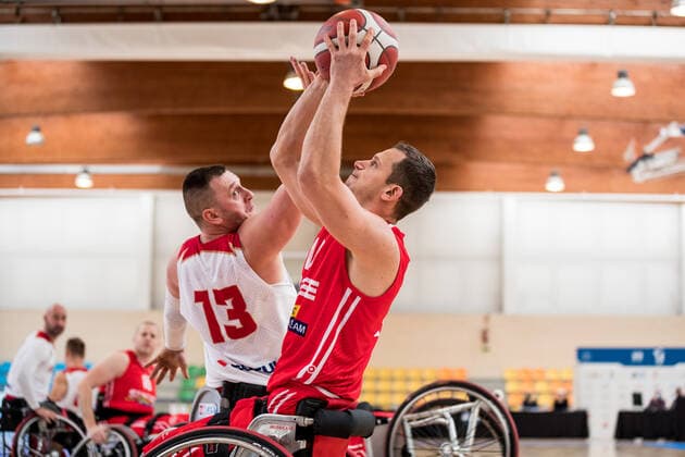 European Championship Wheelchair Basketball 04 12 2021 MADRID, SPAIN December 4 Wheelchair Basketball, Poland vs Switzerland Men, on Day 1 of the European Championship Wheelchair Basketball on 04 12 2021 at Polid Municipal Francisco Fernandez Ochoa in Madrid, Spain Dominik Mosler Poland, 13 , Husein Vardo Switzerland, 10 Copyright: xBEAUTIFULxSPORTS Wunderlx