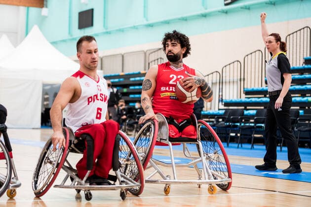 European Championship Wheelchair Basketball 04 12 2021 MADRID, SPAIN 4 December Wheelchair Basketball, Poland vs Switzerland Men, on Day 1 of the European Championship Wheelchair Basketball on 04 12 2021 at Polid Municipal Francisco Fernandez Ochoa in Madrid, Spain Andrzej Macek Poland, 6 , Swan Wahab Switzerland, 23 Copyright: xBEAUTIFULxSPORTS Wunderlx