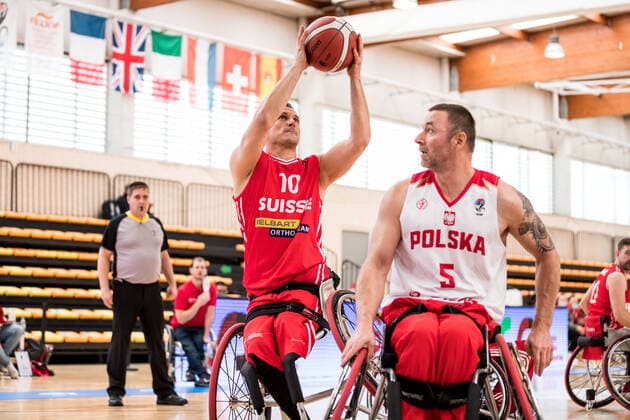 European Championship Wheelchair Basketball 04 12 2021 MADRID, SPAIN December 4 Wheelchair Basketball, Poland vs Switzerland Men, on Day 1 of the European Championship Wheelchair Basketball on 04 12 2021 at Polid Municipal Francisco Fernandez Ochoa in Madrid, Spain Husein Vardo Switzerland, 10 , Krzysztof Bandura Poland, 5 Copyright: xBEAUTIFULxSPORTS Wunderlx