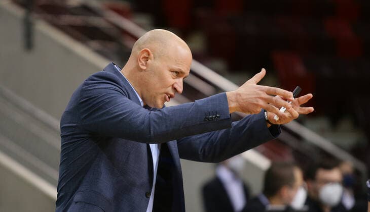 Ludwigsburg , Basketball easycredit BBL Bundesliga MHP Riesen Ludwigsburg vs s Oliver Würzburg , Denis Wucherer coach Würzburg