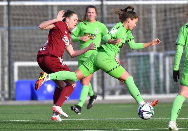 05 12 2021 Football Season 2021 2022 2 Women Football Bundesliga 12 Matchday 1 FC Nürnberg FCN Club MSV Duisburg Sports Photo Zink Luisa Richert 10, 1 FC Nürnberg FCN Selina Vobian 11, MSV Duisburg , right.