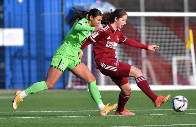 05 12 2021 Football Season 2021 2022 2 Women Football Bundesliga 12 Matchday 1 FC Nürnberg FCN Club MSV Duisburg Sportfoto Zink Miray Cin 7, MSV Duisburg Emma Kusch 16, 1 FC Nürnberg FCN , right.