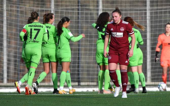 05 12 2021 Football Season 2021 2022 2 Women Football Bundesliga 12 Matchday 1 FC Nürnberg FCN Club MSV Duisburg Sportfoto Zink Leonie Hein 2, 1 FC Nürnberg FCN disappointed disappointment back jubilation joy Duisburg