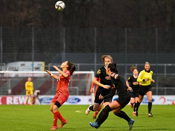 Noemi Gentile SC Sand, 14 , Peggy Kuznik 1 FC Köln, 21 and Myrthe Moorrees 1 FC Köln, 06 1 FC Koeln vs SC Sand, Football, Womens Bundesliga, Matchday 10, Season 2021 2022, 05 12 2021 DFL DFB REGULATES PROHIBIT ANY USE OF PHOTOGRAPHS AS IMAGE SEQUENCES AND OR QUASI VIDEO 1 FC Koeln vs SC Sand, Football, Womens Bundesliga, Matchday 10, Season 2021 2022, 05 12 2021 Koeln Copyright: xEibner-Pressefotox EP_THR