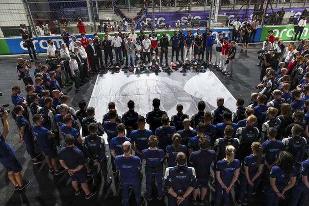 F1 drivers, Williams Racing, tribute to Frank Williams during the Formula 1 stc Saudi Arabian Grand Prix 2021, 21th round of the 2021 FIA Formula One World Championship, WM, Weltmeisterschaft from December 3 to 5, 2021 on the Jeddah Corniche Circuit, in Jeddah, Saudi Arabia - F1 - SAUDI ARABIAN GRAND PRIX 2021 - RACE DPPI Panoramic  00121044_FG0O2994.JPG
