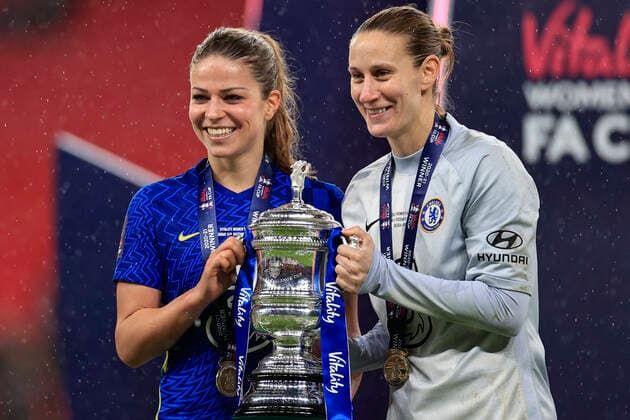 Vitality WomenÕs FA Cup Final Arsenal Women v Chelsea Women Melanie Leupolz 8 of Chelsea and Ann-Katrin Berger 30 of Chelsea with the FA Cup London Wembley Stadium Greater London United Kingdom Copyright: xConorxMolloy NewsxImagesx
