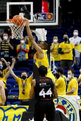 05 12 2021, easyCredit Basketball Bundesliga, BBL, 2021 2022 season, men, Alba Berlin Chemnitz Niners Louis Olinde, Alba Berlin Berlin Mercedes Benz Arena Berlin Germany.
