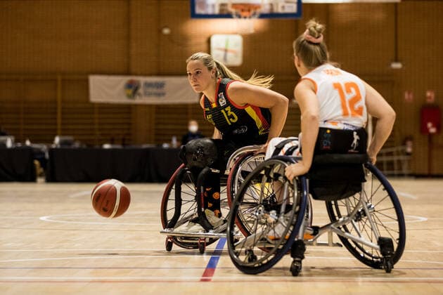 European Championship Wheelchair Basketball 05 12 2021 MADRID, SPAIN 5 December Wheelchair Basketball, Netherlands vs Germany Women, on Day 2 of the European Championship Wheelchair Basketball on 05 12 2021 at Polid Municipal Marques de Samaranch in Madrid, Spain Svenja Mayer Germany, 13 , Saskia Pronk Netherlands, 12 Copyright: xBEAUTIFULxSPORTS Wunderlx