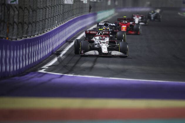 99 GIOVINAZZI Antonio (ita), Alfa Romeo Racing ORLEN C41, action during the Formula 1 stc Saudi Arabian Grand Prix 2021, 21th round of the 2021 FIA Formula One World Championship, WM, Weltmeisterschaft from December 3 to 5, 2021 on the Jeddah Corniche Circuit, in Jeddah, Saudi Arabia - F1 - SAUDI ARABIAN GRAND PRIX 2021 - RACE DPPI Panoramic  00121044_FG0O3246.JPG