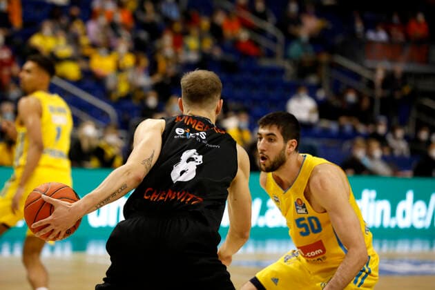 05 12 2021, easyCredit Basketball Bundesliga, BBL, 2021 2022 season, men, Alba Berlin Chemnitz Niners Jan Niklas Wimberg, Niners Chemnitz Berlin Mercedes Benz Arena Berlin Germany.