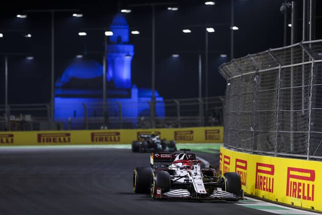 07 RAIKKONEN Kimi (fin), Alfa Romeo Racing ORLEN C41, action during the Formula 1 stc Saudi Arabian Grand Prix 2021, 21th round of the 2021 FIA Formula One World Championship, WM, Weltmeisterschaft from December 3 to 5, 2021 on the Jeddah Corniche Circuit, in Jeddah, Saudi Arabia - F1 - SAUDI ARABIAN GRAND PRIX 2021 - RACE DPPI Panoramic  00121044_AV6_3612.JPG