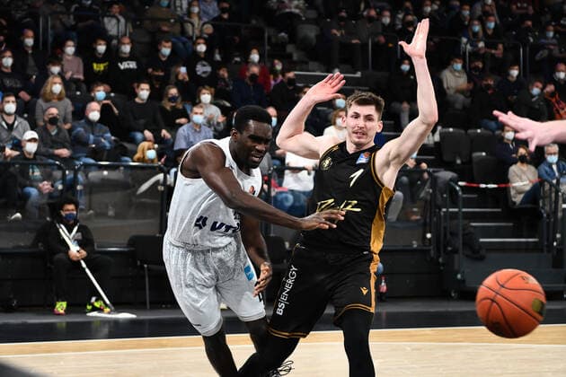 Basketball I Men I Season 2021 2022 I Bundesliga I 9 Matchday I Hamburg Towers Basketball Loewen Braunschweig I 05 12 2021 Lueneburg edel optics de Arena Hamburg Germany Copyright: xLobeca Hannigx