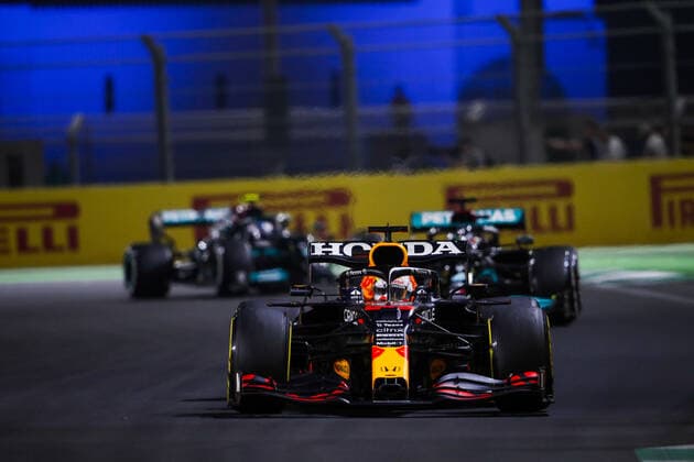 33 VERSTAPPEN Max (nld), Red Bull Racing Honda RB16B, action during the Formula 1 stc Saudi Arabian Grand Prix 2021, 21th round of the 2021 FIA Formula One World Championship, WM, Weltmeisterschaft from December 3 to 5, 2021 on the Jeddah Corniche Circuit, in Jeddah, Saudi Arabia - F1 - SAUDI ARABIAN GRAND PRIX 2021 - RACE DPPI Panoramic  00121044__V2_6656.JPG