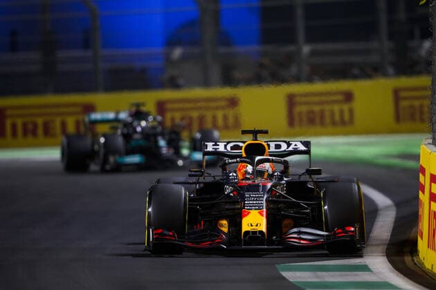 33 VERSTAPPEN Max (nld), Red Bull Racing Honda RB16B, action during the Formula 1 stc Saudi Arabian Grand Prix 2021, 21th round of the 2021 FIA Formula One World Championship, WM, Weltmeisterschaft from December 3 to 5, 2021 on the Jeddah Corniche Circuit, in Jeddah, Saudi Arabia - F1 - SAUDI ARABIAN GRAND PRIX 2021 - RACE DPPI Panoramic  00121044__V2_6940.JPG