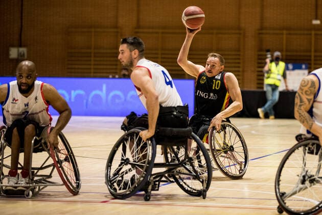 European Championship Wheelchair Basketball 05 12 2021 MADRID, SPAIN 5 December Wheelchair Basketball, France vs Germany Men, on Day 2 of the European Championship Wheelchair Basketball on 05 12 2021 at Polid Municipal Marques de Samaranch in Madrid, Spain Remi Bayle France, 4 , Jan Haller Germany, 10 Copyright: xBEAUTIFULxSPORTS Wunderlx
