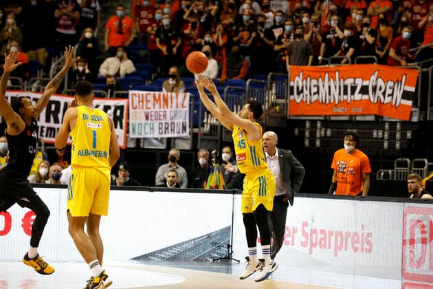 05 12 2021, easyCredit Basketball Bundesliga, BBL, 2021 2022 season, mens, Alba Berlin Chemnitz Niners Tamir Blatt, Alba Berlin Berlin Mercedes Benz Arena Berlin Germany