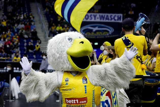 05 12 2021, easyCredit Basketball Bundesliga, BBL, 2021 2022 season, men, Alba Berlin Chemnitz Niners Berlin mascot Berlin Mercedes Benz Arena Berlin Germany