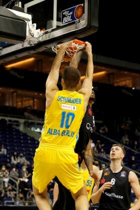 05 12 2021, easyCredit Basketball Bundesliga, BBL, season 2021 2022, men, Alba Berlin Chemnitz Niners Tim Schneider, Alba Berlin Berlin Mercedes Benz Arena Berlin Germany