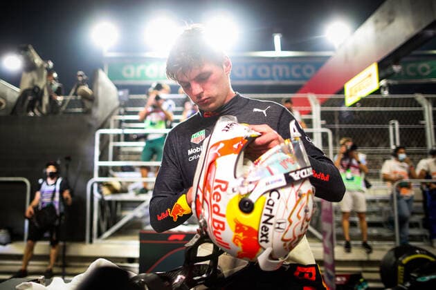 VERSTAPPEN Max (ned), Red Bull Racing Honda RB16B, portrait during the Formula 1 stc Saudi Arabian Grand Prix 2021, 21th round of the 2021 FIA Formula One World Championship, WM, Weltmeisterschaft from December 3 to 5, 2021 on the Jeddah Corniche Circuit, in Jeddah, Saudi Arabia - F1 - SAUDI ARABIAN GRAND PRIX 2021 - RACE DPPI Panoramic  20211205_GOODEN_FG0O3922